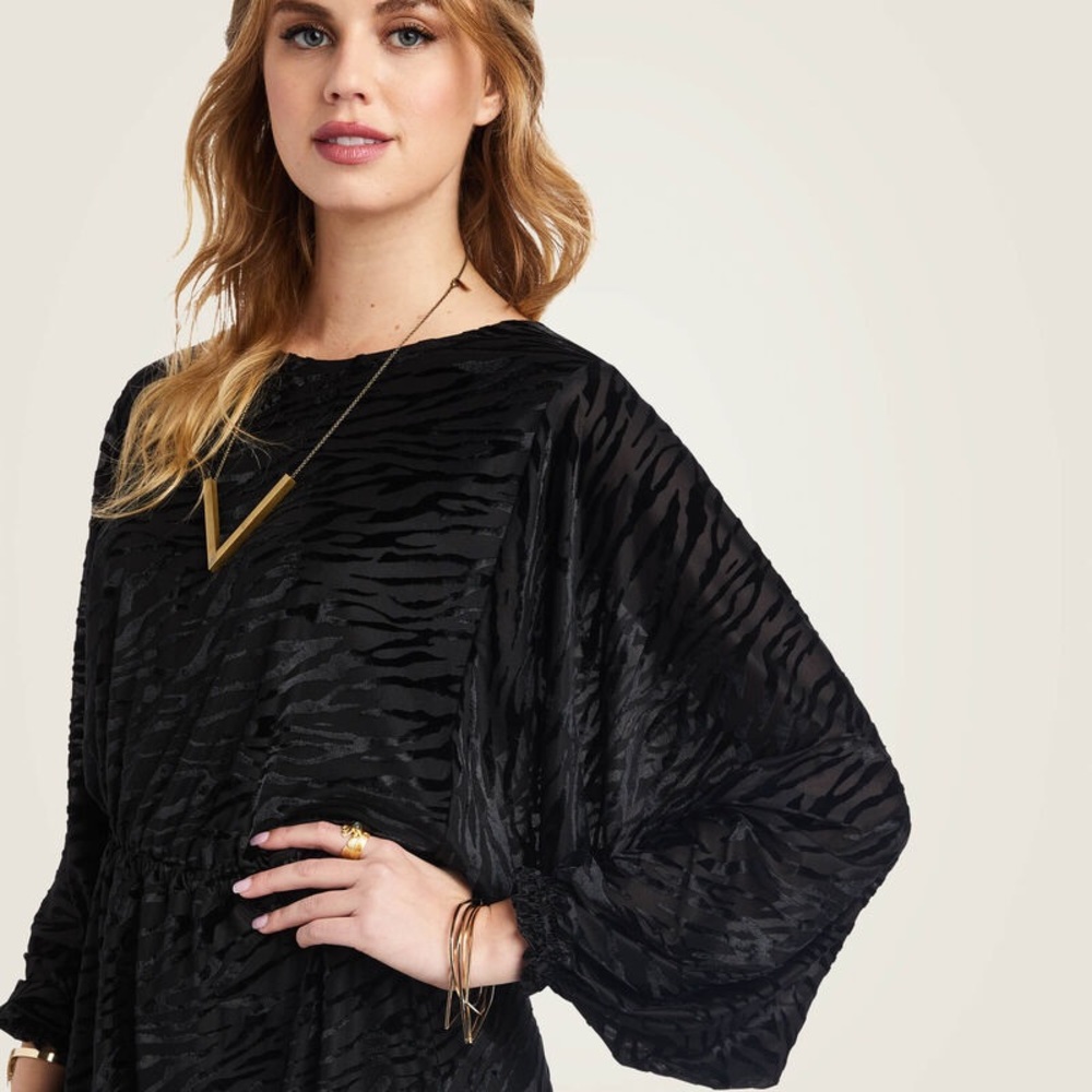 Black Ariat shadow dress